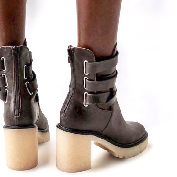 FREE PEOPLE Jesse Cutout Platform Lug Rubber Sole Leather Ankle Boots - Picture 3 of 16